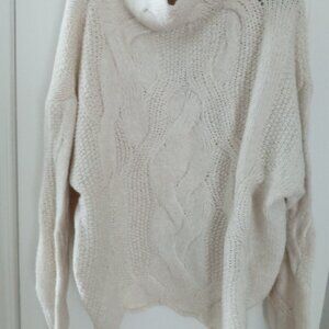 Oversized cable knit sweater - New without tags